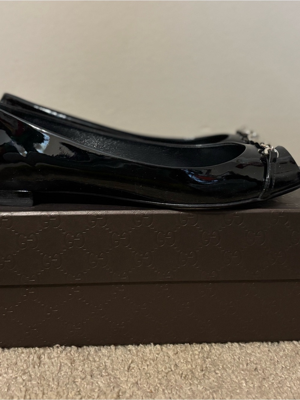 Gucci Black Patent Leather Chain-Trim Ballet Flats